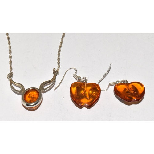 427 - Baltic honey amber 925 pendant and amber earrings.