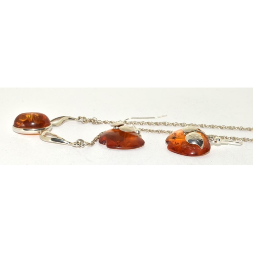 427 - Baltic honey amber 925 pendant and amber earrings.