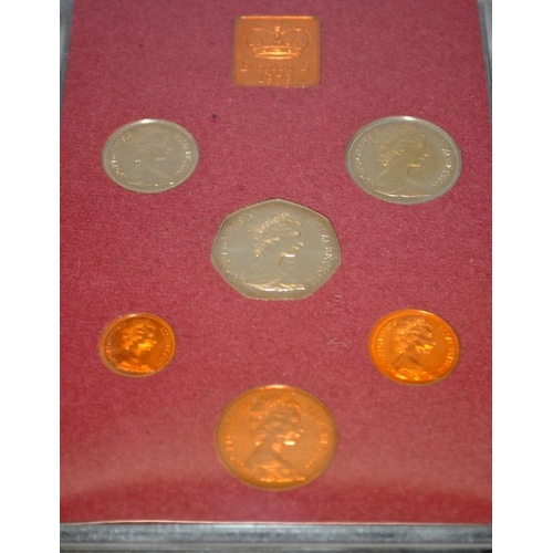 27 - Royal Mint 1970 proof coin set together with further coins and coin sets (27)