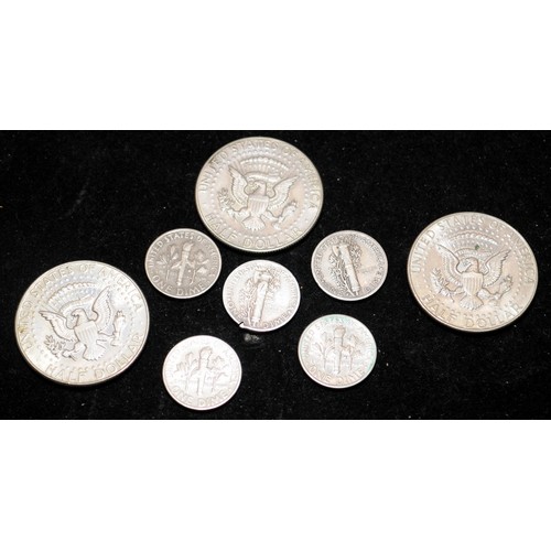 40 - Small selection of USA Dimes and Half Dollars, dates 1944 to 1968. 8 in lot