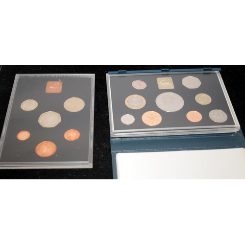 42 - Royal Mint 1971 coin set together with 1999 proof coin set