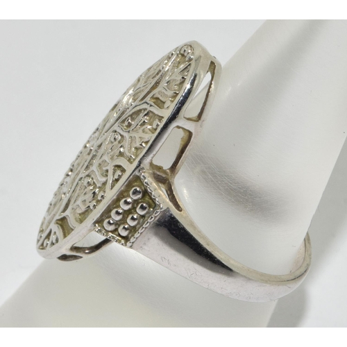 137 - A 925 silver tree of life style panel ring Size P 1/2.