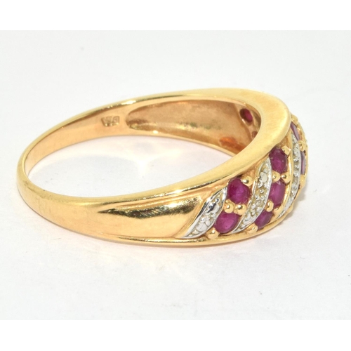 113 - 14ct white and yellow gold Diamond and Ruby stripe pattern ring size U