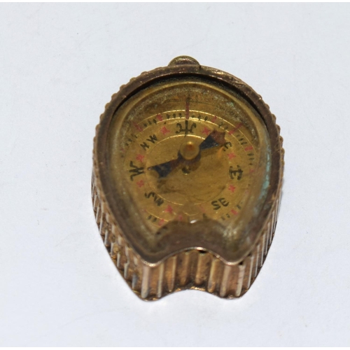 172 - 9ct gold watch fob in the form of a compass