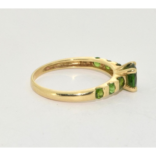 266 - 9ct gold ladies Emerald ring size P