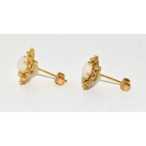 362 - 9ct gold Opal stud earrings