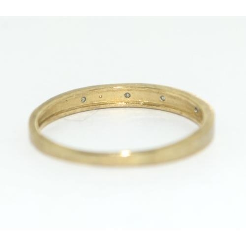 135 - 9ct gold ladies Diamond half eternity ring H/M dia in side the ring size O