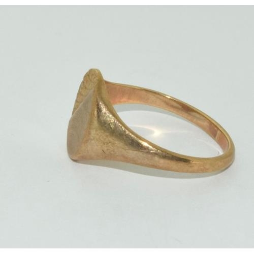 271 - 9ct gold gents signet ring size S