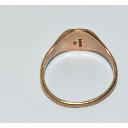 271 - 9ct gold gents signet ring size S