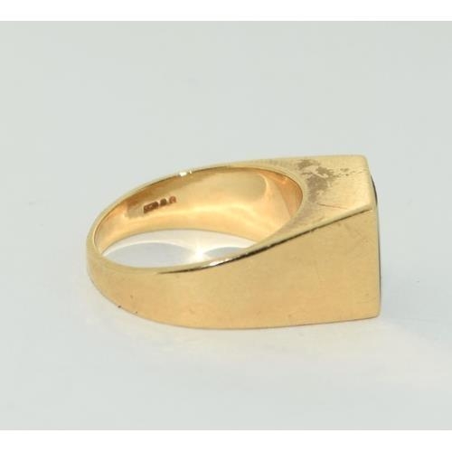 255 - 14ct gold gents square face signet ring 6g size L