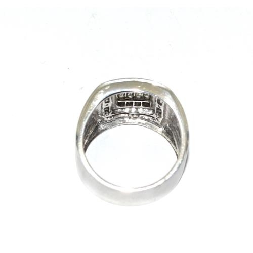 373 - A Gents 14ct White Gold Diamond Signet Ring of Approx 1.25ct. Size U