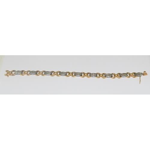 389 - Superb 18ct gold twin colour Diamond bracelet set with bagget cut diamonds approx 2ct total