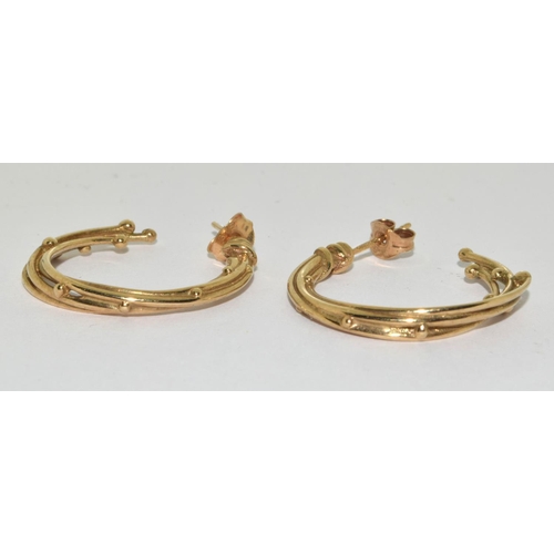 127 - 9ct gold earrings