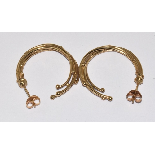 127 - 9ct gold earrings