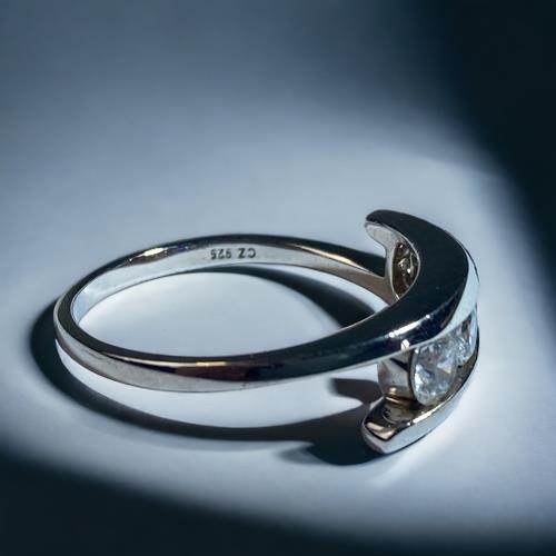 97 - 925 Silver twist ring size Q