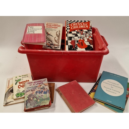 16 - Box of various vintage books and annuals.