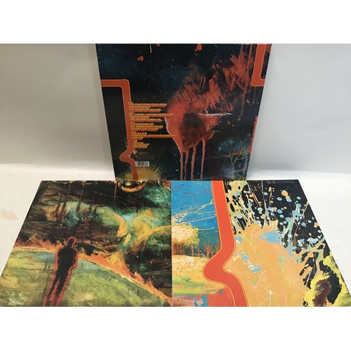 430 - THE FLAMING LIPS 2 LP ‘AT WAR WITH THE MYSTICS’. This is a 2006 release double LP 1st pressing on Wa... 