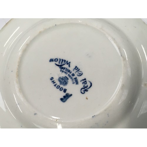 30 - Mixed chinaware to include Booths and Blue/White willow pattern pieces some by Royal Doulton.