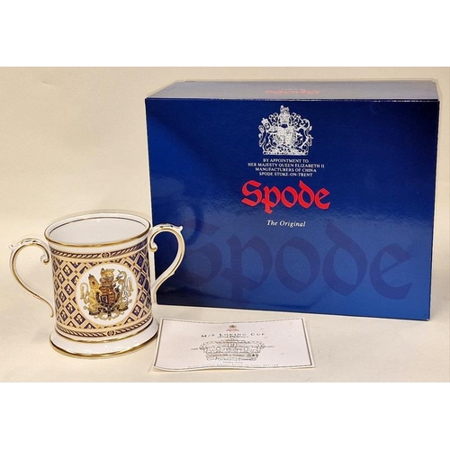 47 - Spode Ltd edition twin handed loving cup with certificate to commemorate the golden jubilee of HM Th... 