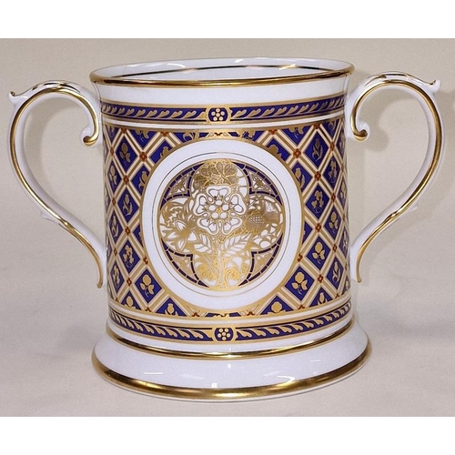 47 - Spode Ltd edition twin handed loving cup with certificate to commemorate the golden jubilee of HM Th... 