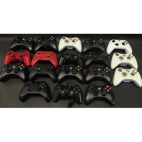 645 - COLLECTION OF GAMING HAND HELD DEVICES. In total here we have 18 items from - Sony - XBox etc.