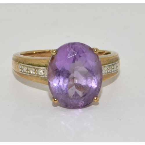 280 - 9ct White & Yellow Gold Diamond & Amethyst Solitaire Ring. Size O