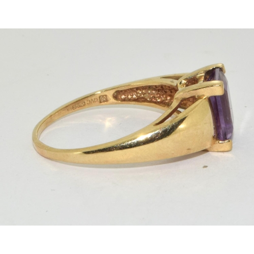 286 - 9ct Gold Ladies Amethyst Ring. Size R