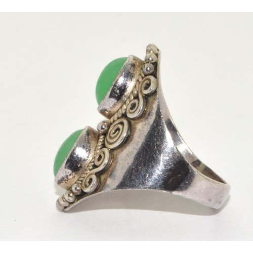 380 - A 925 silver and jade ring, Size O