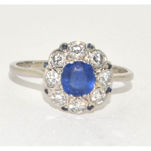 326 - An 18ct white gold Sapphire/Diamond daisy ring Possibly French, Size S. Boxed.