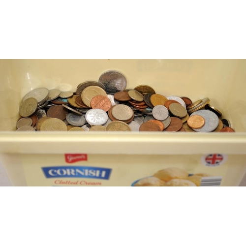 108 - Tub of foreign coins