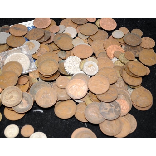 111 - Plastic tub of GB coins