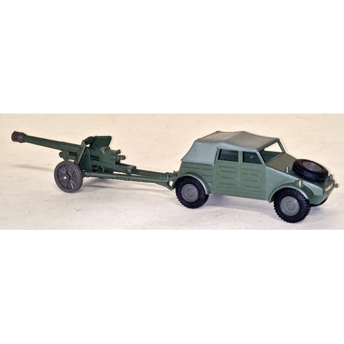 82 - Dinky toys No 617 Volkswagen KDF with 50mm P.A.K Anti Tank Gun box tatty not checked