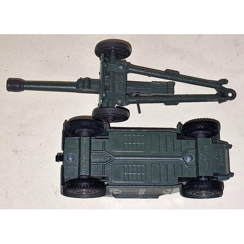 82 - Dinky toys No 617 Volkswagen KDF with 50mm P.A.K Anti Tank Gun box tatty not checked