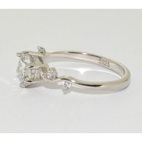 382 - 925 Silver Solitaire Ring. Size N