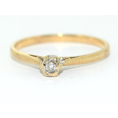 290 - 9ct Gold Ladies Diamond Solitaire Ring. Size N