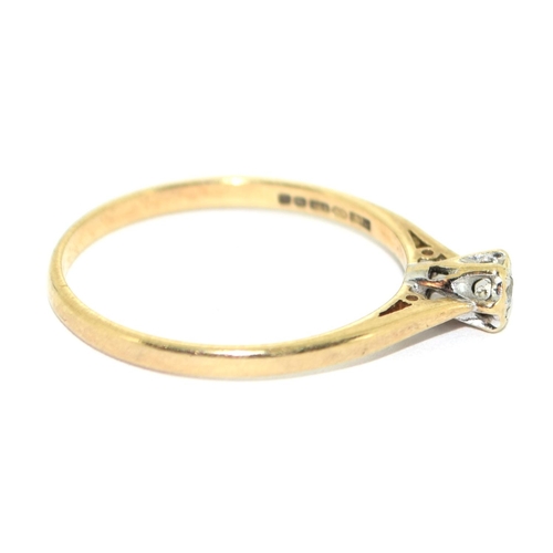 290 - 9ct Gold Ladies Diamond Solitaire Ring. Size N