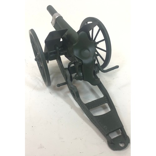 55 - Britains boxed Royal artillery field gun.