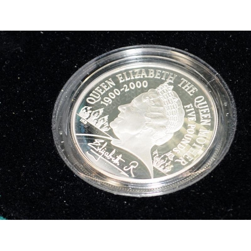 125 - Royal Mint silver proof piedfort double thickness QM Crown coin c/w 1994 Silver proof One Pound and ... 