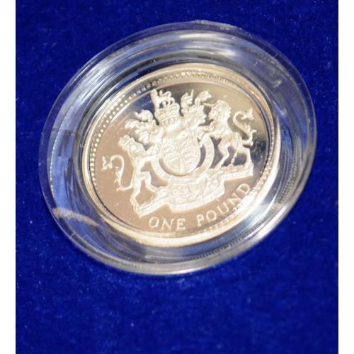 127 - Royal mint 2003 silver proof piedfort 3 coin collection. Double usual thickness coins presented case... 