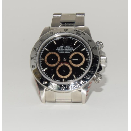 260 - 1997 Rolex Stainless steel Daytona with black dial, Model no. 16520, Box and Papers. Benefits from h... 