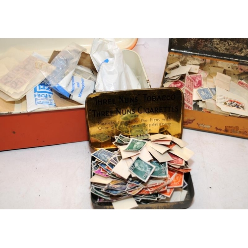 213 - Large quantity of loose world stamps, envelopes and covers, mostly waiting to be sorted