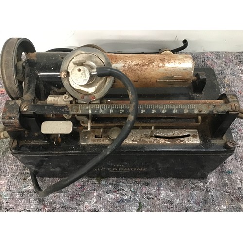 601 - DICTAPHONE WAX CYLINDER RECORDING MACHINE. This machine is from the 1920’s and found here complete w... 