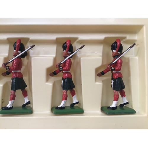 105 - Boxed Britains lead soldiers 