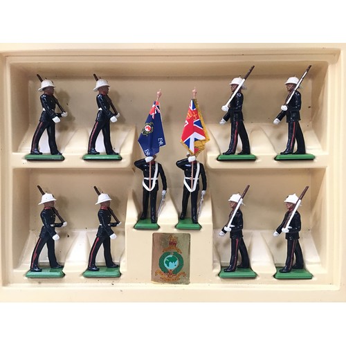 102 - Boxed Britains lead soldiers 