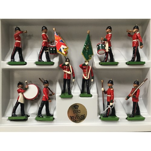 98 - Boxed Britains lead soldiers 