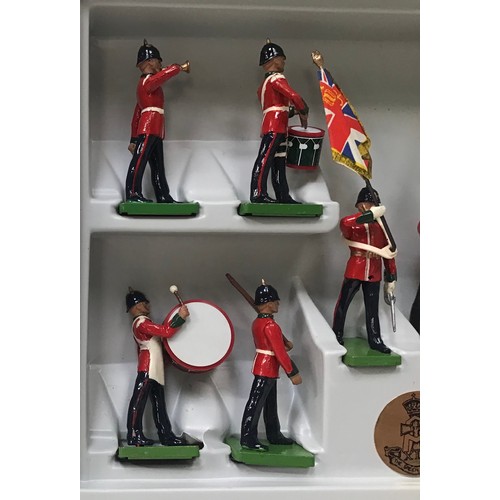 98 - Boxed Britains lead soldiers 