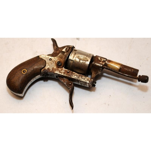 156 - A pair of antique miniature revolvers. For display purposes only.