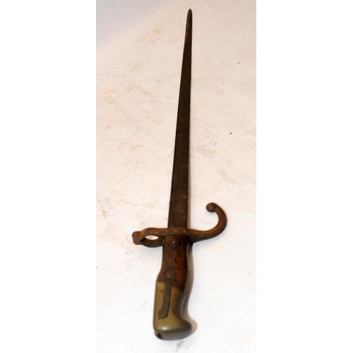 173 - WW1 era French Gras bayonet. Indistinct markings to hilt guard. Blade length 52cms, o/all length 64c... 