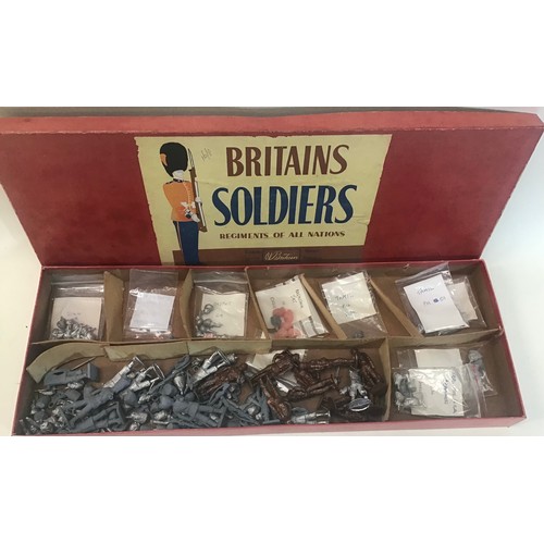 75 - Large quantity of surplus model soldiers of different nationalities in plastic and metal with spare ... 