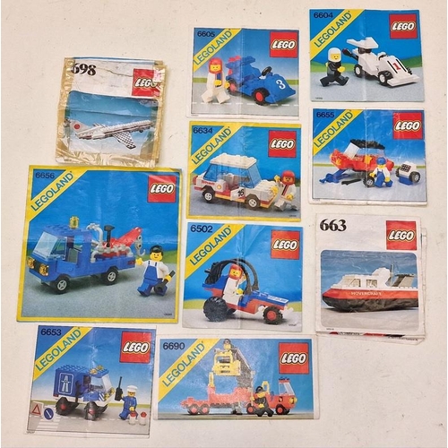 209 - Lego vintage 1970's/80's unboxed town group to include sets 663, 6690, 6655, 6604, 6634, 698, 6653, ... 